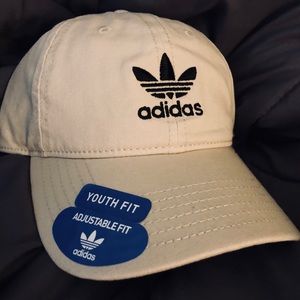 🧢 Beige Adidas Hat NWT 🧢